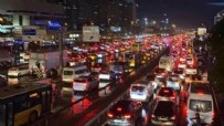 İstanbul'da trafik sorunu bitmek bilmiyor