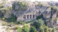Sinop'un Sakli Tarihi Mekani Açiklamasi Boyabat Kaya Mezarlari Haberi