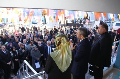 Yeniden Aday Gösterilen Baskan Ismail Say, Edremit'te Vatandaslarla Bulustu