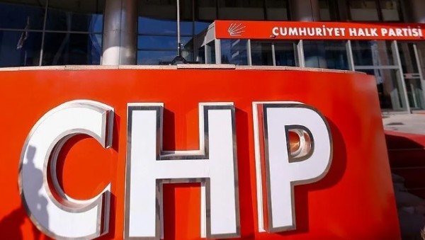 CHP’de taht oyunları! Parti içinde görülmemiş iç savaş: İmamoğlu ve Özel pastayı bölüşemiyor