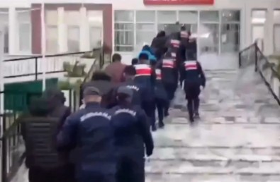 7 ilde göçmen kaçakçılığı operasyonu! 123 organizatör yakalandı