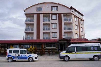 Burdur'da Eski Koca Dehseti Açiklamasi Bosandigi Esini Önce Vurdu, Sonra Biçaklayarak Öldürdü