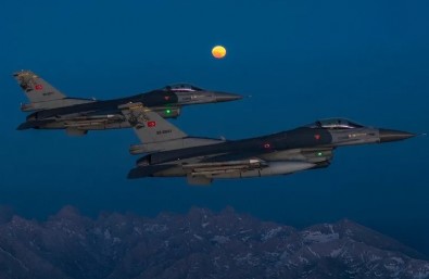 Sürenin dolmasına saatler kaldı: Türkiye düşmanı senatörden F-16 itirazı!