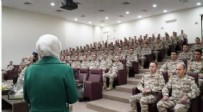 Mahinur Özdemir Göktaş, Katar-Türk Birleşik Müşterek Kuvvetler Komutanlığı'nı ziyaret etti Haberi