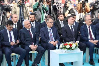 Bakan Özhaseki Açiklamasi 'Türkiye'nin Her Tarafinda Kentsel Dönüsümü Destekliyorum'