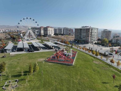 Gölbasi'na 5 Yilda Binlerce Metrekare Yesil Alan Kazandirildi