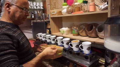 Gölhisar'in Ilk Marka Tescilli Çörekotu Kahvesine Ilgi Büyük
