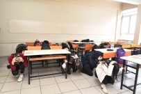 Karabük'teki Okullarda Deprem Tatbikati Yapiliyor