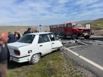 Malatya'da Otomobil Ile Kamyonet Çarpisti Açiklamasi 1 Ölü