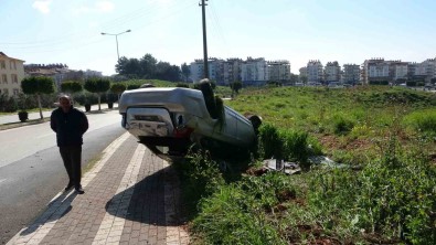 Manavgat'ta Otomobil Takla Atti Açiklamasi 1 Yarali