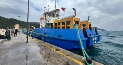 Marmaris’i balçıktan kurtaracak gemi geldi