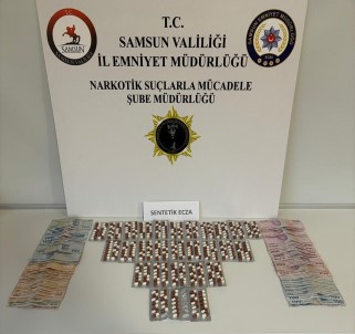 Samsun'da 3 Bin 95 Sentetik Ecza Ele Geçirildi Açiklamasi 2 Gözalti