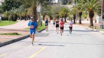 Alanya'da Atatürk Halk Kosusu Ve Yari Maratonu Tamamlandi Haberi