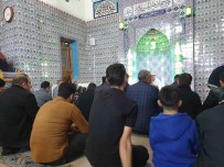 Baskale'de Ramazan Ayinin Ilk Teravih Namazi Kilindi