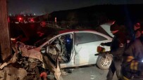 Eskisehir'de Feci Kaza Açiklamasi 190 Kilometre Hizla Direge Çarpan Otomobilin Sürücüsü Hayatini Kaybetti