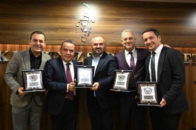 Antalya, Israil'in Bat-Yam Sehri Ile Kardes Sehir Protokolünü Sonlandirdi