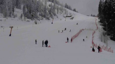 Artvin Atabari Kayak Merkezi Mart Ayinda Yagan Karla Birlikte Yine Kayak Severlerin Ilgi Odagi Oldu