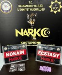 Ecstasy Ve Kokain Ile Yakalanan 5 Sahis Gözaltina Alindi