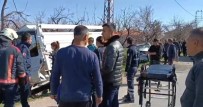 Malatya'da Kamyonet Ile Otomobil Çarpisti Açiklamasi 3 Yarali