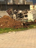 Mardin'de Insaat Iskelesi Çöktü, 2 Isçi Yaralandi Haberi