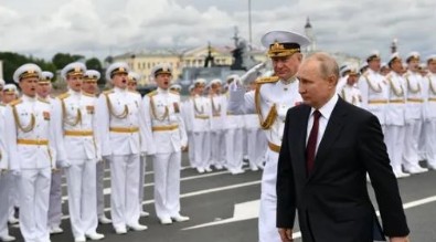 Putin’den dikkat çeken Karadeniz hamlesi: Bir numaralı komutan görevden alındı!