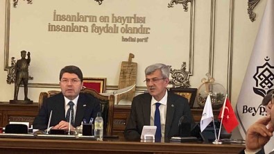 Bakan Tunç Açiklamasi 'Cumhurbaskani'nin 5'Te 3 Çogunluk Durumunda Tekrar Adaylik Yolu Açilir'