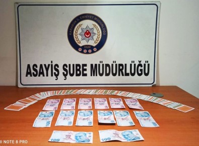 Kumar Oynarken Yakalanan 5 Kisiye Para Cezasi Kesildi