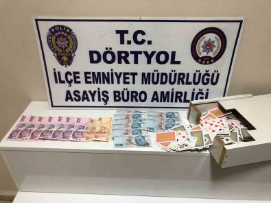 Kumar Oynayan 30 Sahsa, 192 Bin TL Para Cezasi Uygulandi