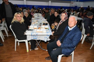 Lapseki Belediyesi Ilk Iftarini Dalyan Mahallesinde Verdi