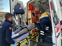 Milas'taki Kazada Motosiklet Sürücüsü Yaralandi