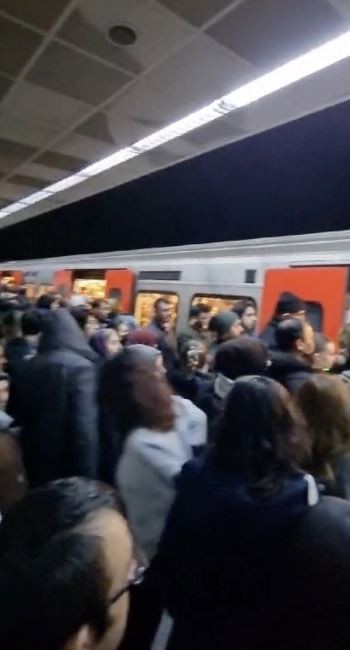 Başkent 'Yavaş Yavaş' çöküyor! İstanbul gibi Ankara'da da metrolar arızalandı