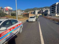 Alanya'da 221 Araç Ve Sürücüsüne 330 Bin 750 Lira Para Cezasi