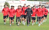 Turgutluspor'da Futbolcular Antrenmanlara Çikmama Karari Aldi