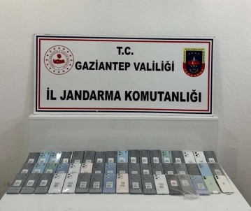 Gaziantep'te 1 Milyon Lira Degerinde Kaçak Telefon Ele Geçirildi