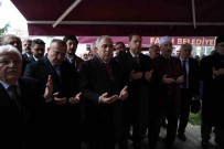 Kutsal Emanetlerden Hirka-I Serif Ziyarete Açildi