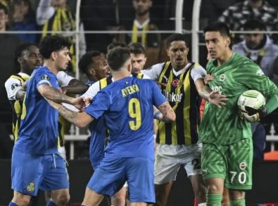 Spor yazarları Union Saint Gilloise - Fenerbahçe maçını değerlendirdi: O isim olmasaydı sıkıntılı bir gece yaşayabilirdik