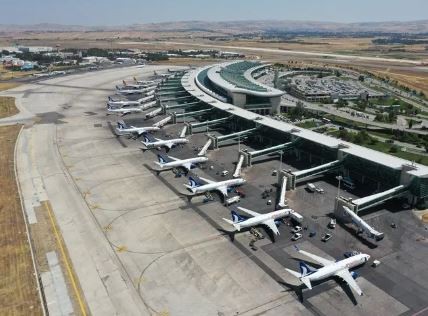 CHP'nin 'Kapatacağız' dediği İstanbul Havalimanı rekor kırıyor: Sadece 2 ayda 12 milyona dayandı