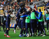 Kasimpasa, Hem Atiyor Hem De Yiyor