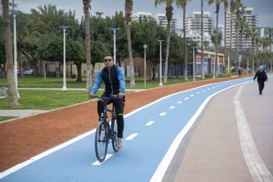 Mersin'de Bisiklet Ve Kosu Yollara Yenilendi