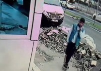 Polis Süsü Verip 285 Bin Lira Degerinde Ziynet Esyasi Çalan Süpheliler Yakalandi