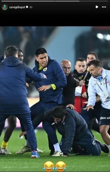 Egemen Korkmaz'dan İrfan Can Eğribayat'a yumruk! O anları paylaştı...