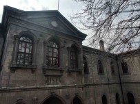 Çanakkale Zaferi'nin Sembol Okulu Açiklamasi Tas Mektep