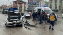 Elazig'da Trafik Kazasi Açiklamasi 2 Yarali