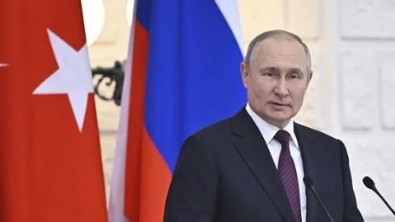 Rusya Devlet Başkanlığı seçimini, sandık çıkış anketine göre oyların yüzde 87,8'ini alan Vladimir Putin kazandı
