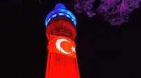 Tarihi Beyazit Kulesi'ne Türk Bayragi Yansitildi