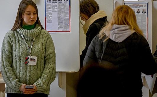 Rusya Devlet Başkanlığı seçimini, sandık çıkış anketine göre oyların yüzde 87,8'ini alan Vladimir Putin kazandı