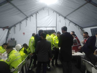 15 Temmuz Derneginden Sehit Yakinlari Ve Gazilere Iftar