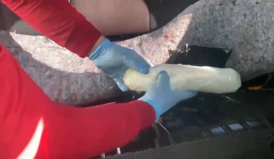 Otomobilin Yakit Tankindan 17 Kilo Eroin Çikti