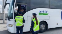 Yolcu Otobüsleri Jandarma Ekiplerince Denetleniyor Haberi