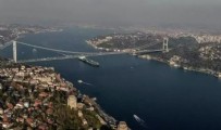 İstanbul Boğazı'nda gemi trafiği yat yarışları nedeniyle çift yönde askıya alındı